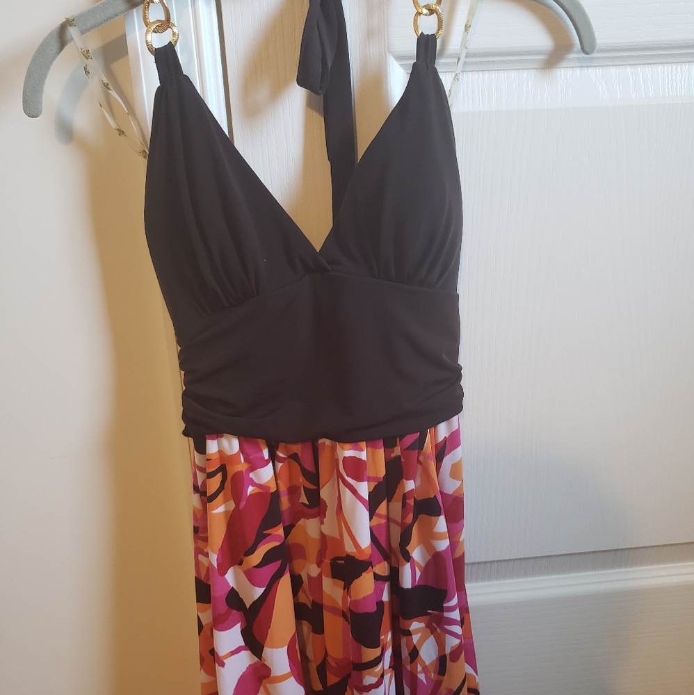 Halter dress - Picture 2 of 4